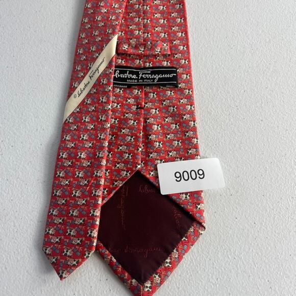 Salvatore Ferragamo Men's Silk Necktie Cow Animal Motif Made In Italy - Picture 9 of 9